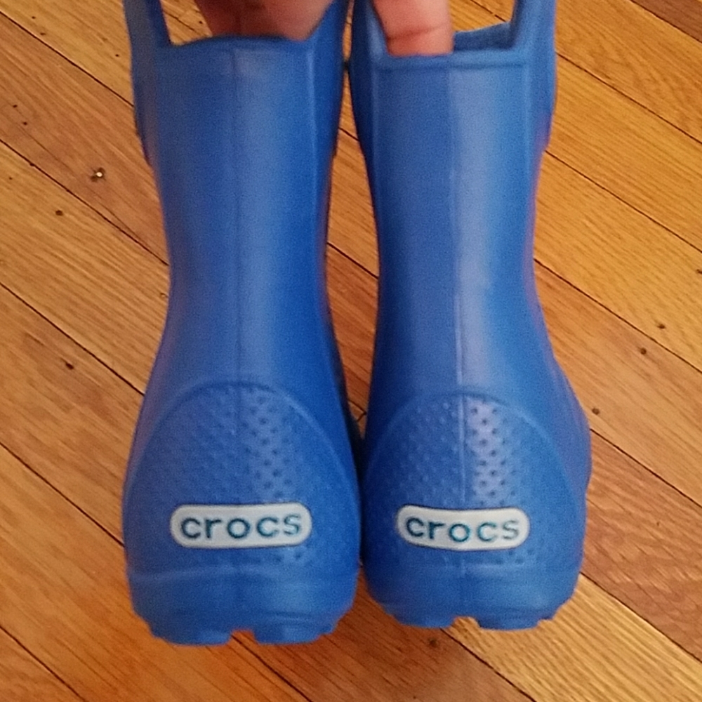 CROCS rain boots- size 8 toddler